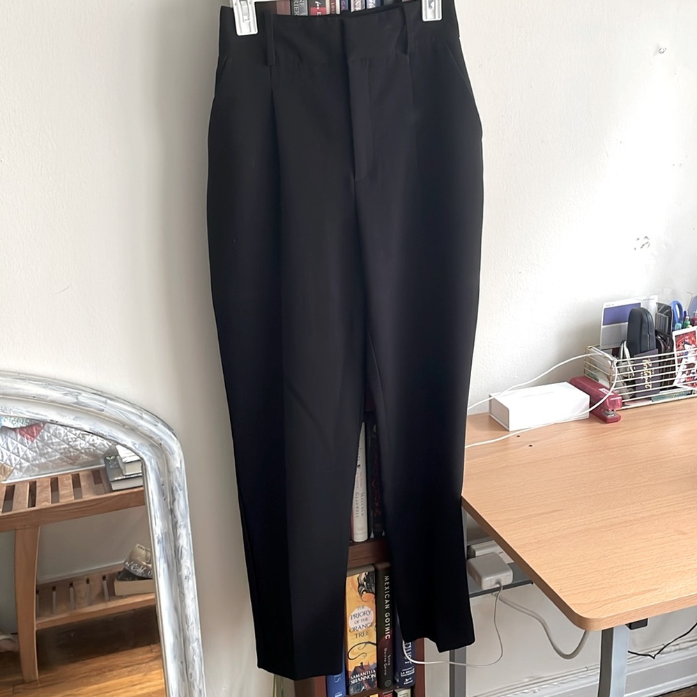 Black women’s slacks with pockets - high waisted - Size S (US) - Zara